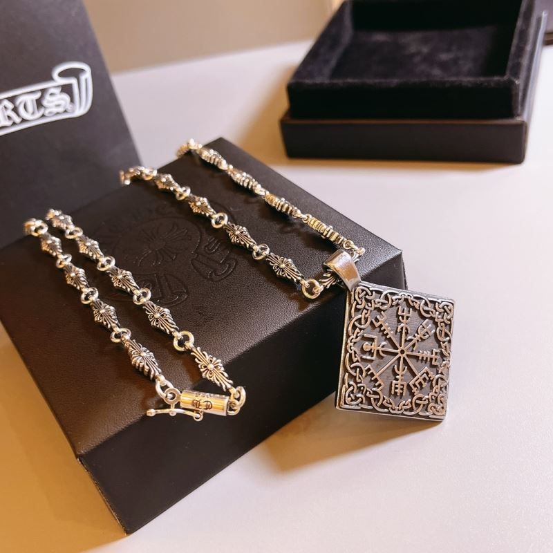 Ch*0me He**ts necklaces